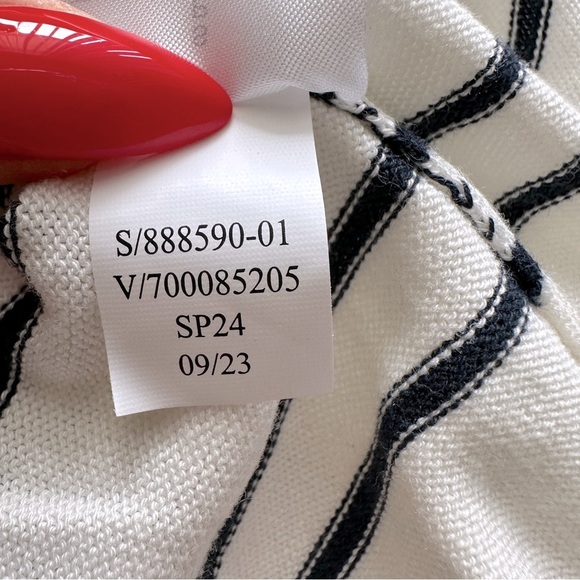 BANANA REPUBLIC Striped Forever Sweater NWT in Snow Day Cream & Black Stripes S - Picture 8 of 11